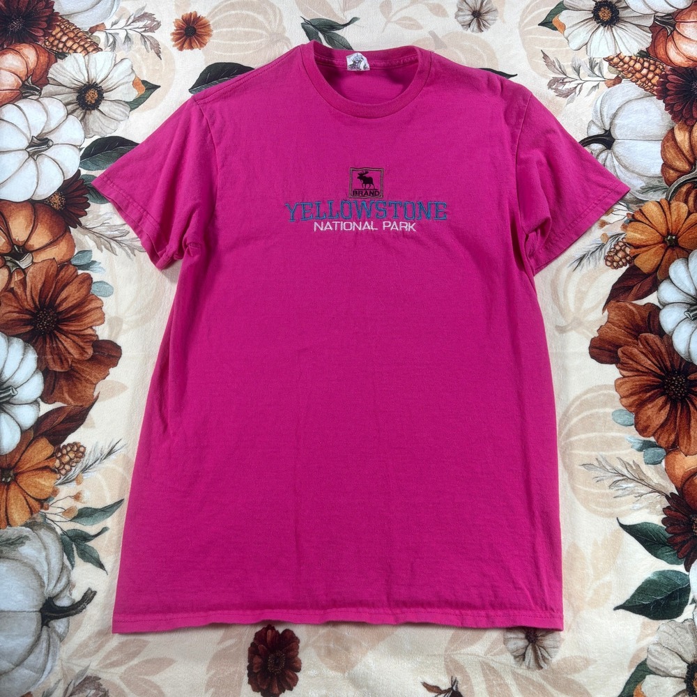 Vintage Yellowstone National Park Womens Tee Embroidered Moose Pink Size Medium